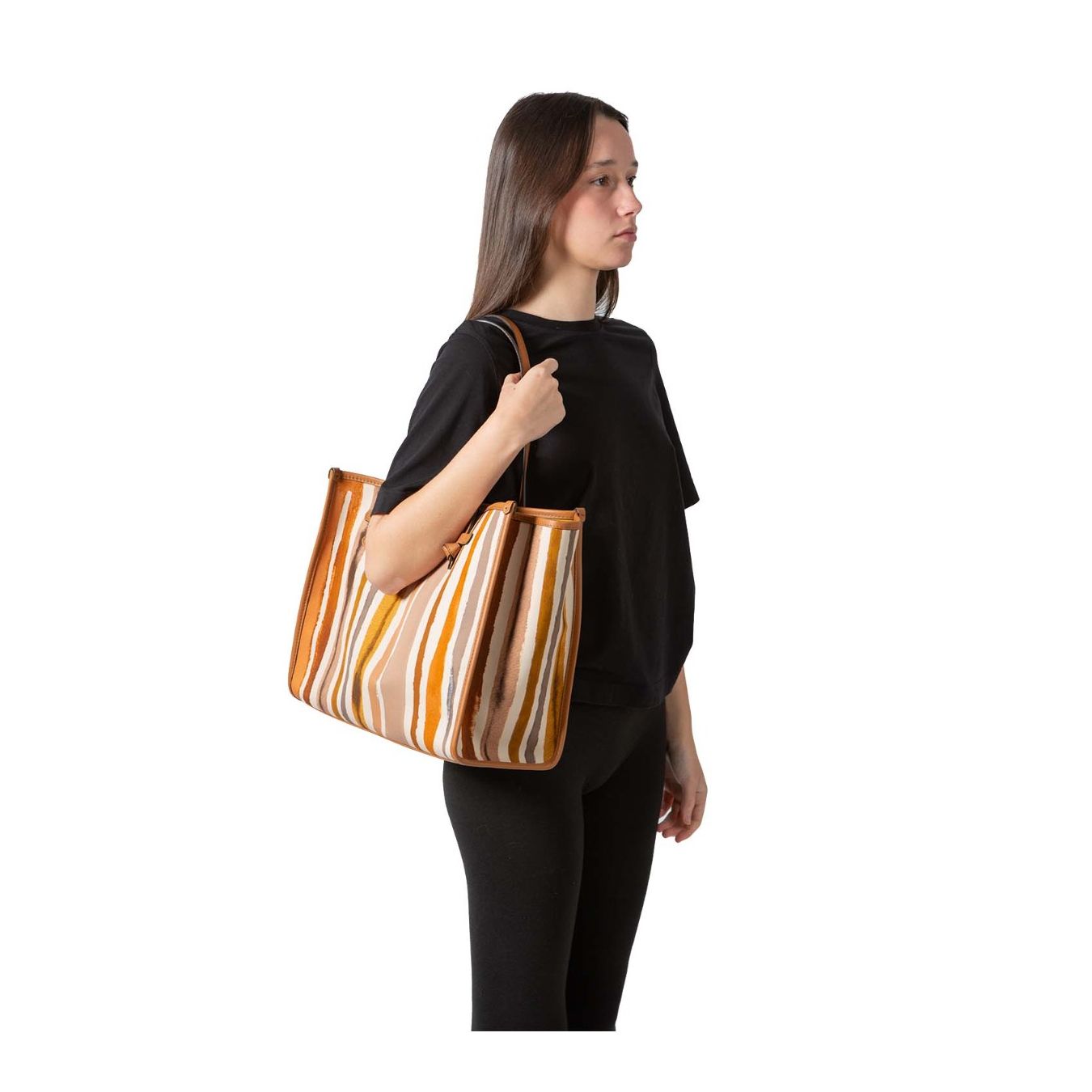 shopper MARCELLA righe arancio indossata