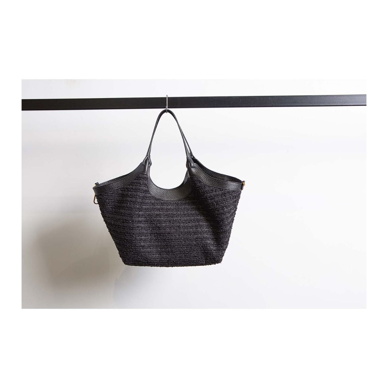 sotto shopper DUA large in paglia nera 
