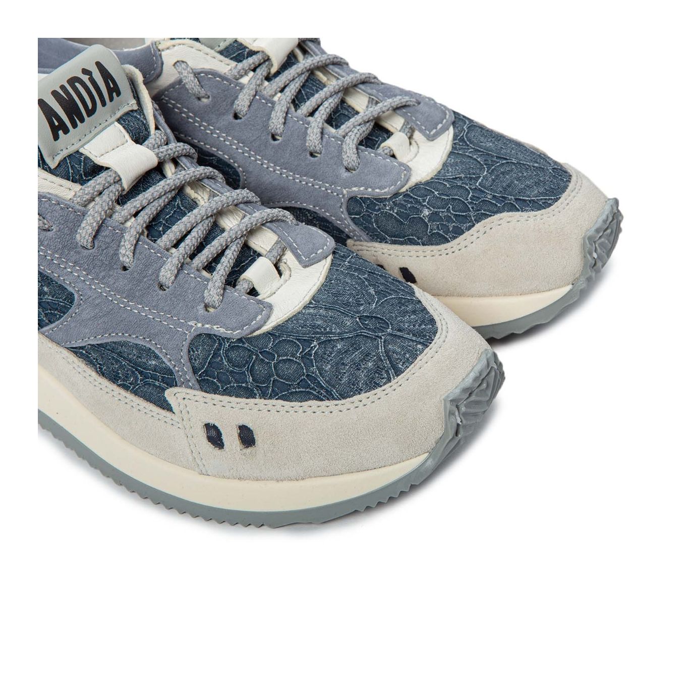 sneakers HOTY FLOWERS in camoscio blu lacci