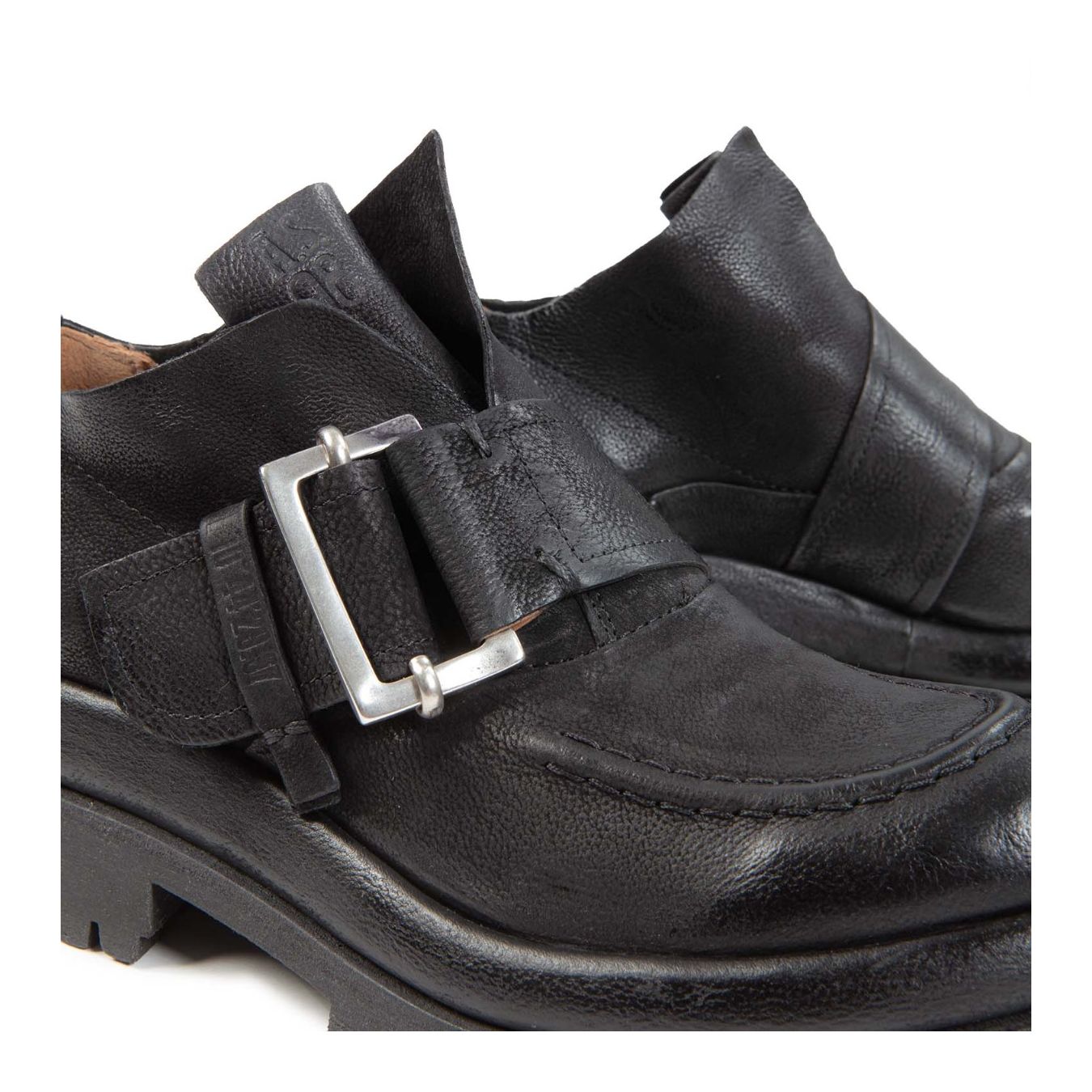slipon DIBLA con fibbia in pelle nera as98