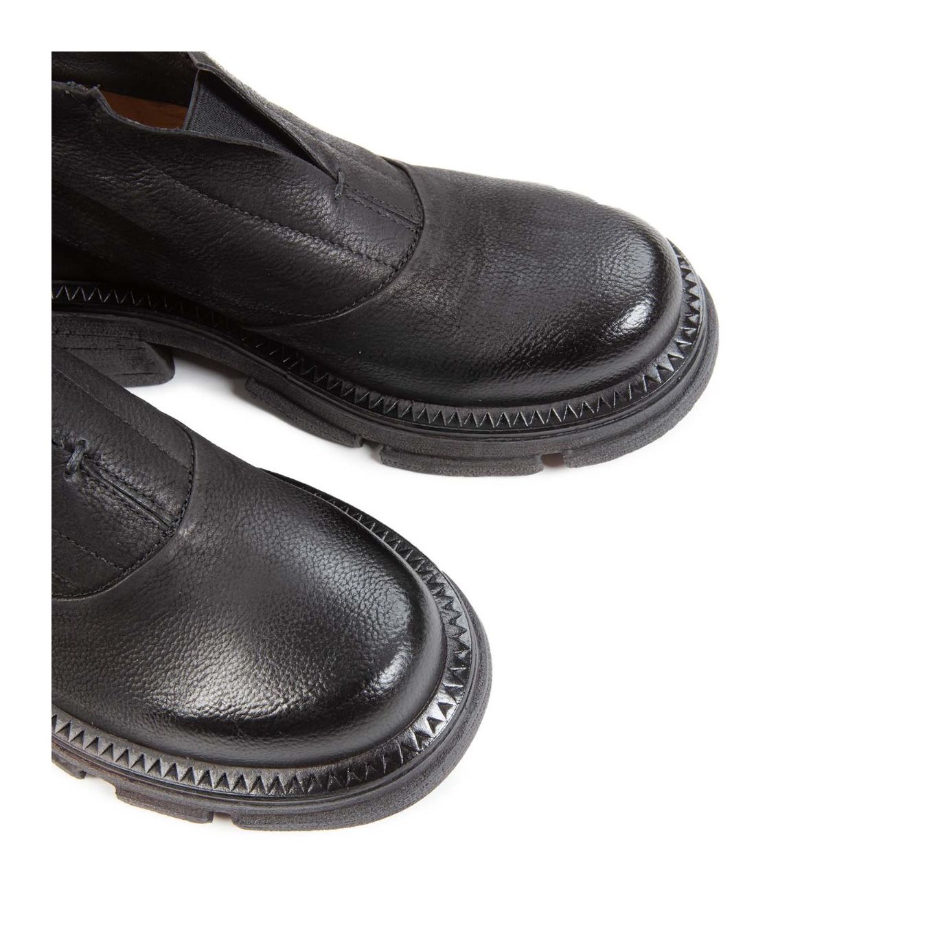slipon LANE con scollo V in pelle nera as98 punta