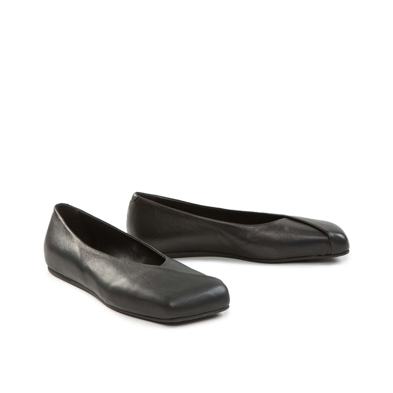ballerina con punta quadra in pelle nera  lato