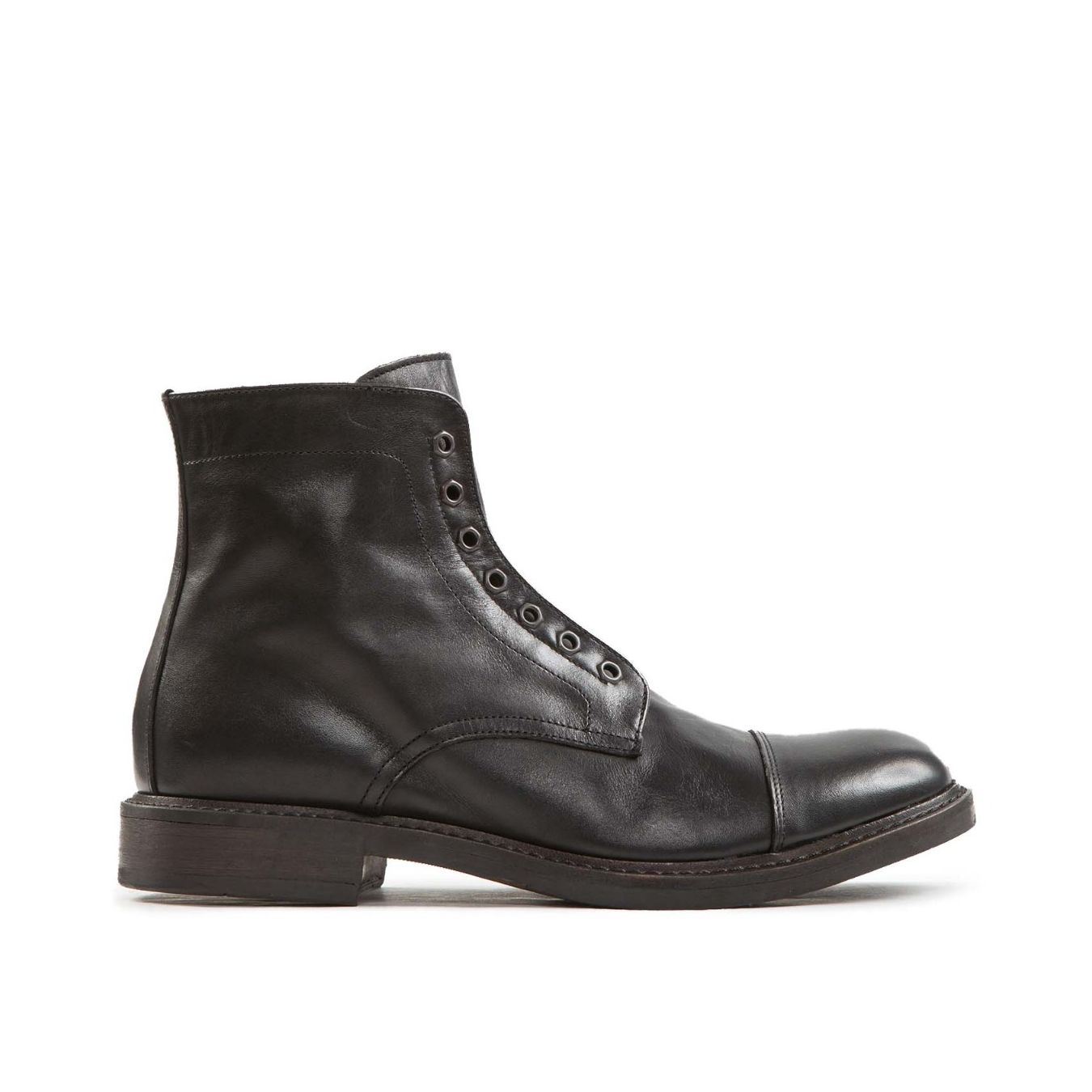 biker occhielli metallo in pelle nera