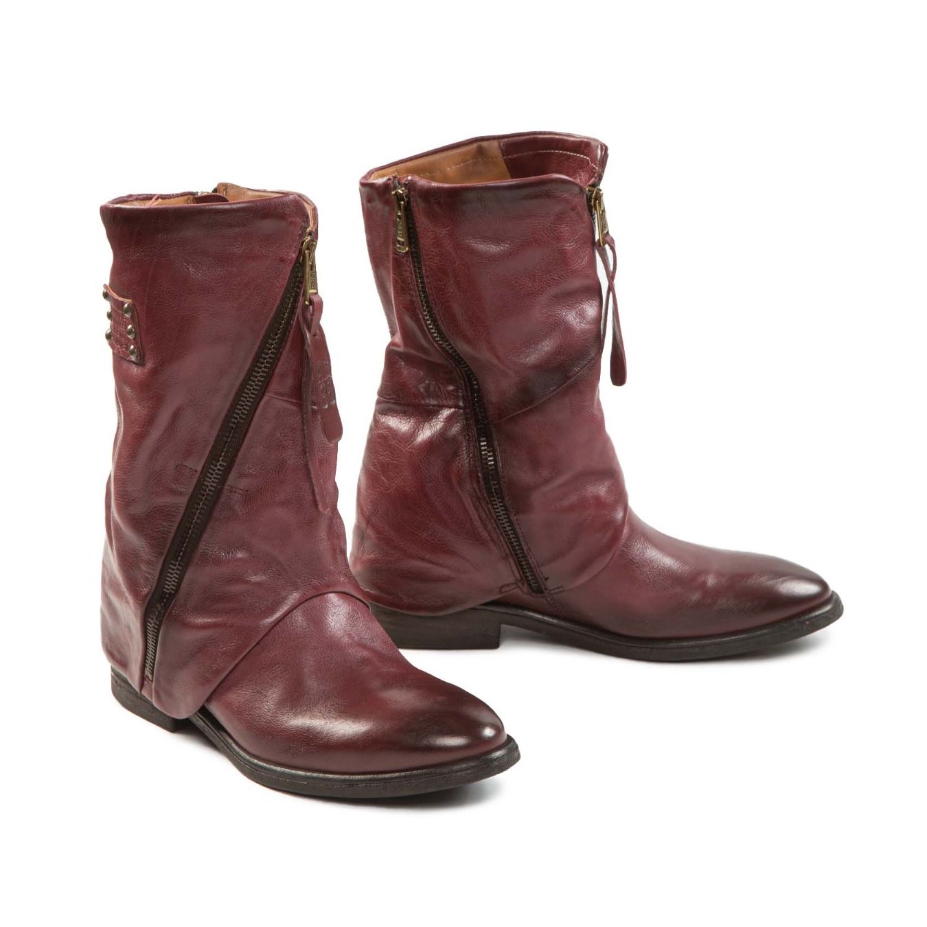 biker vestito in pelle madera  lato