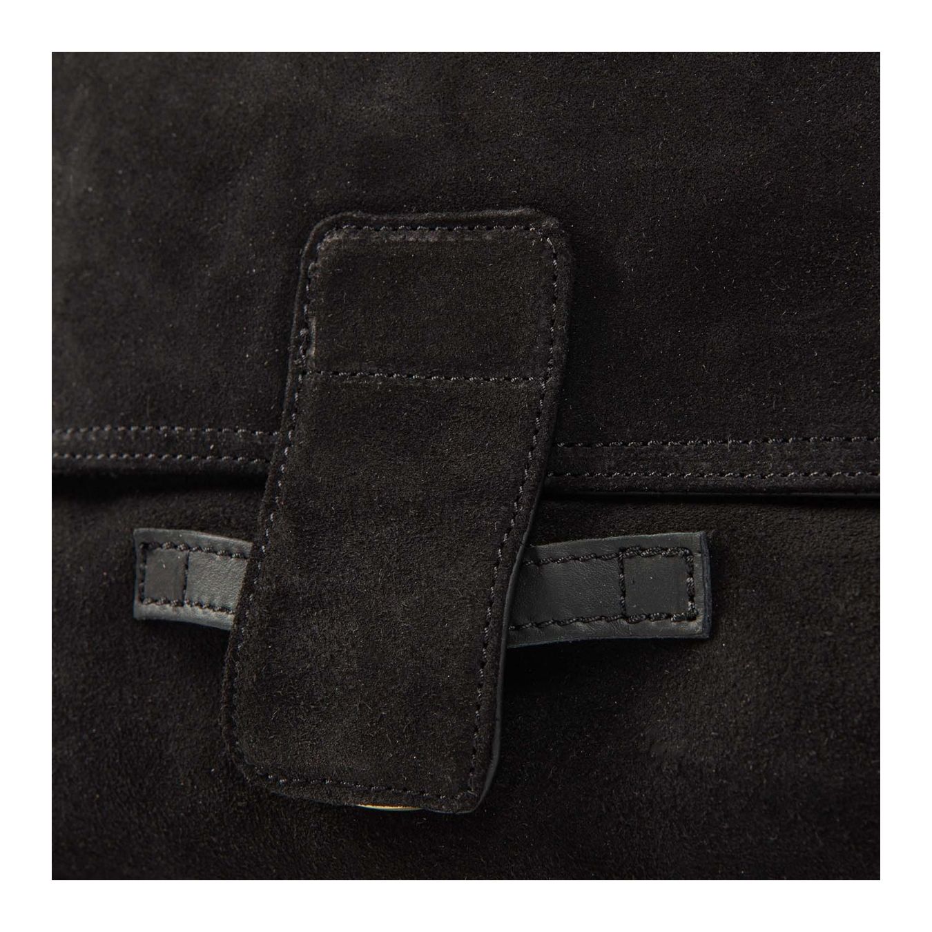 borsa con patta in camoscio nero oatta