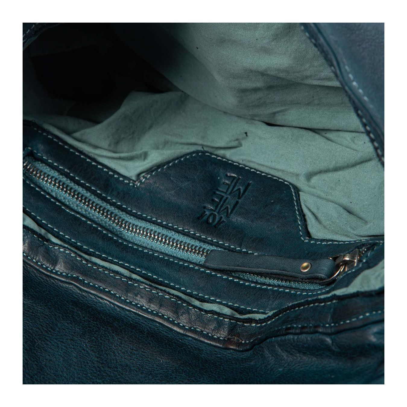 clutch NICOLE nodi in pelle pavone interno