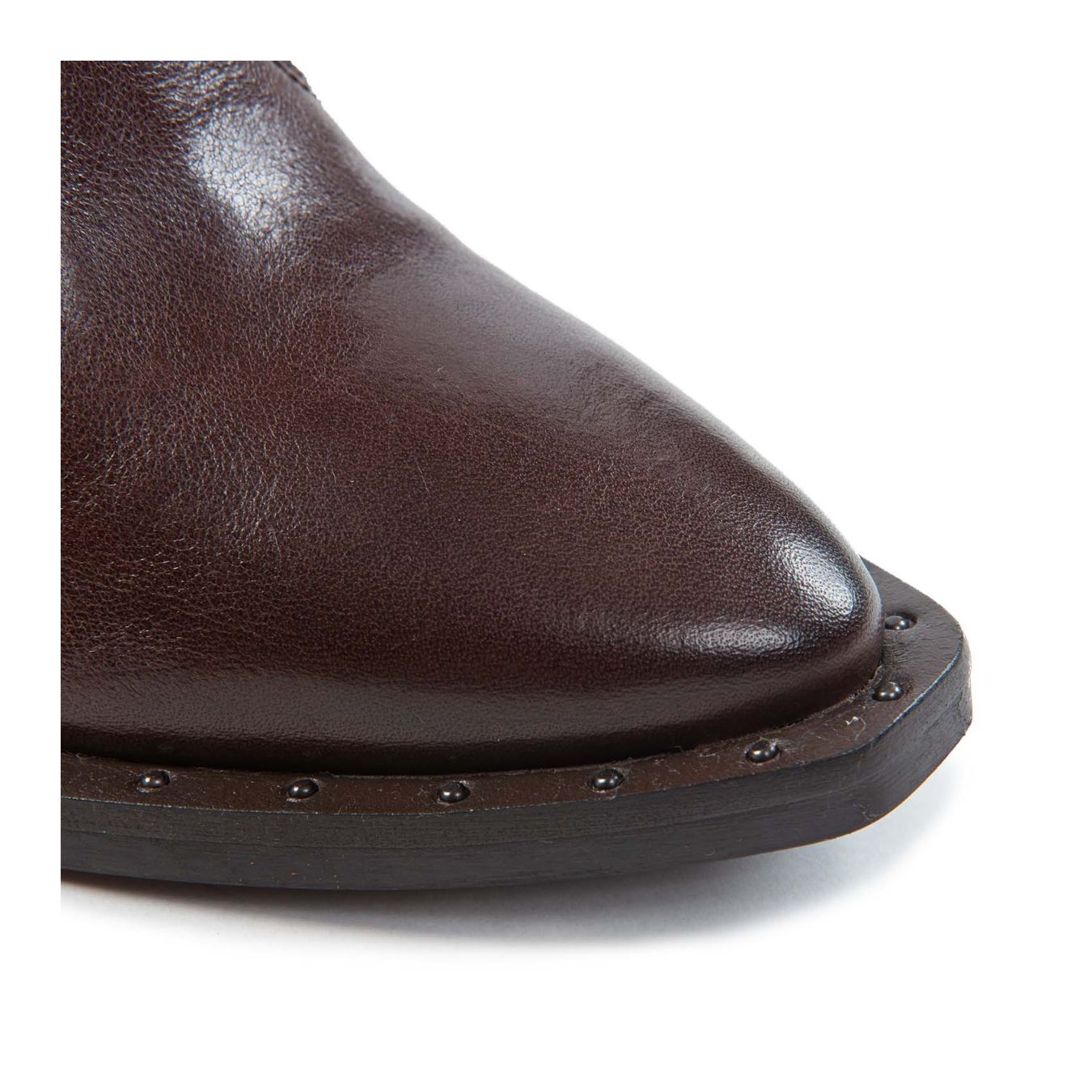 texano con scollo V in pelle marrone punta