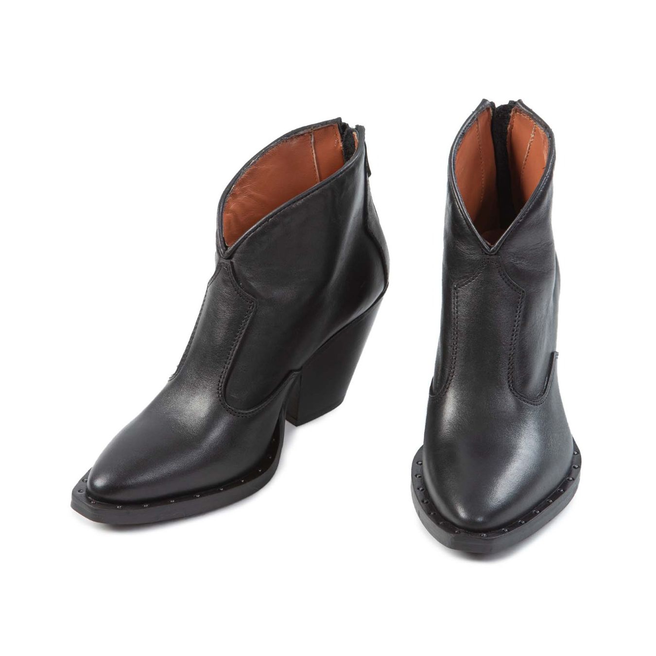 texano con scollo V in pelle nera  davanti