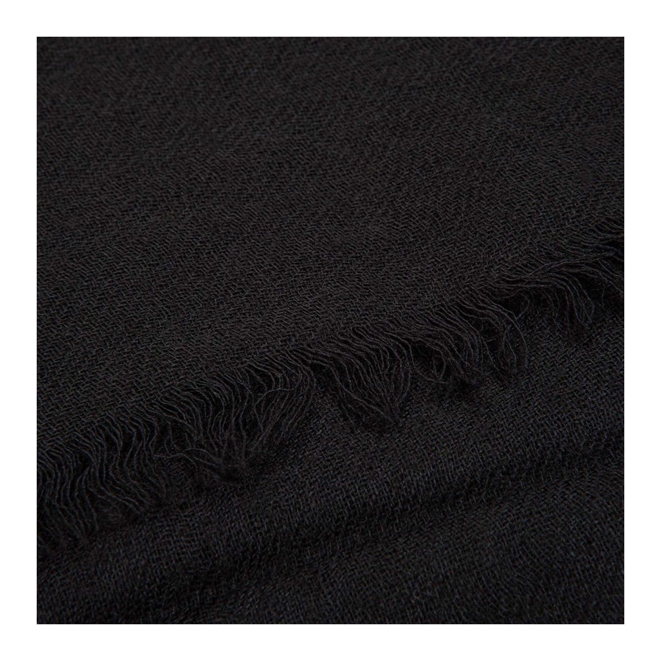 dettaglio pashmina nera uma