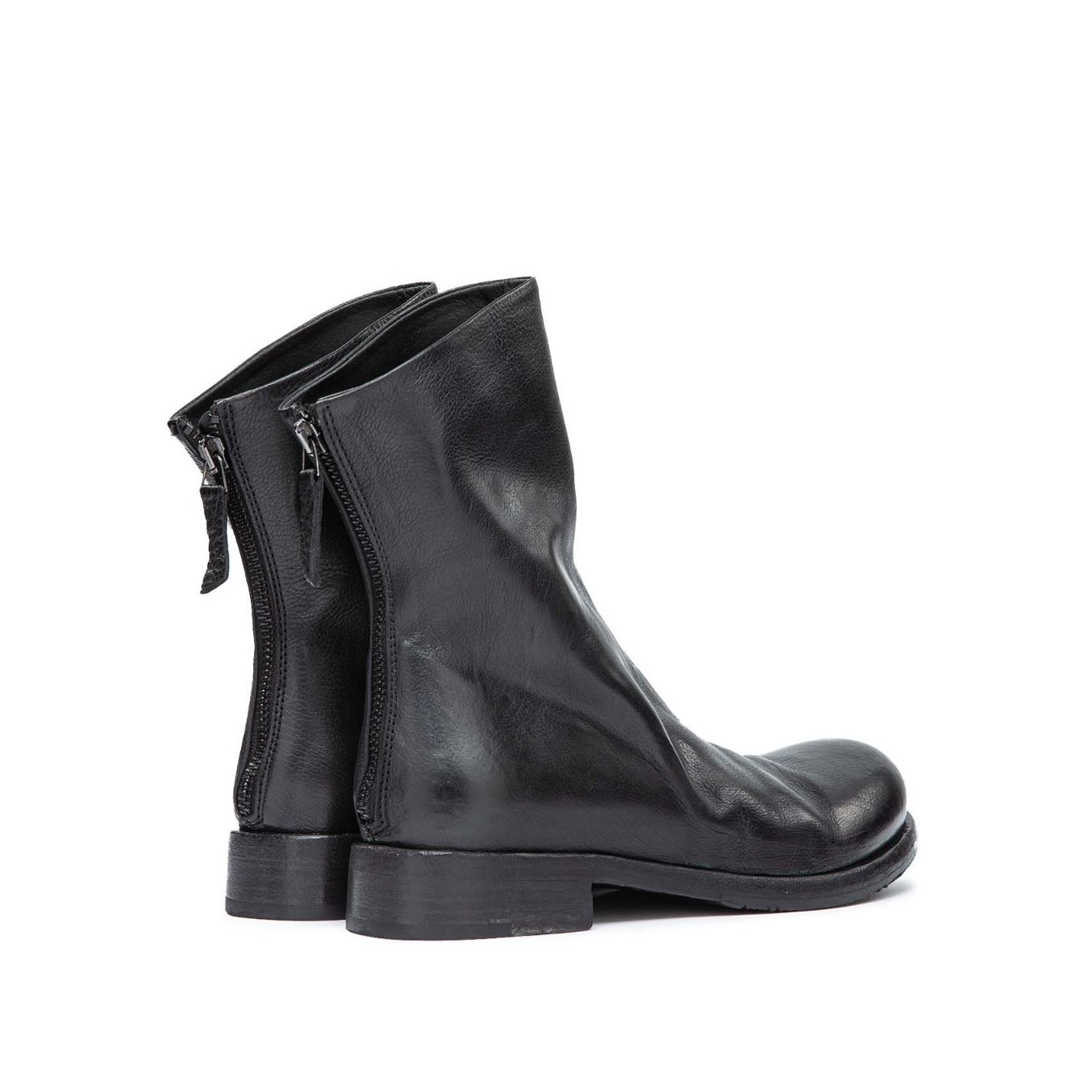 biker pelle nera