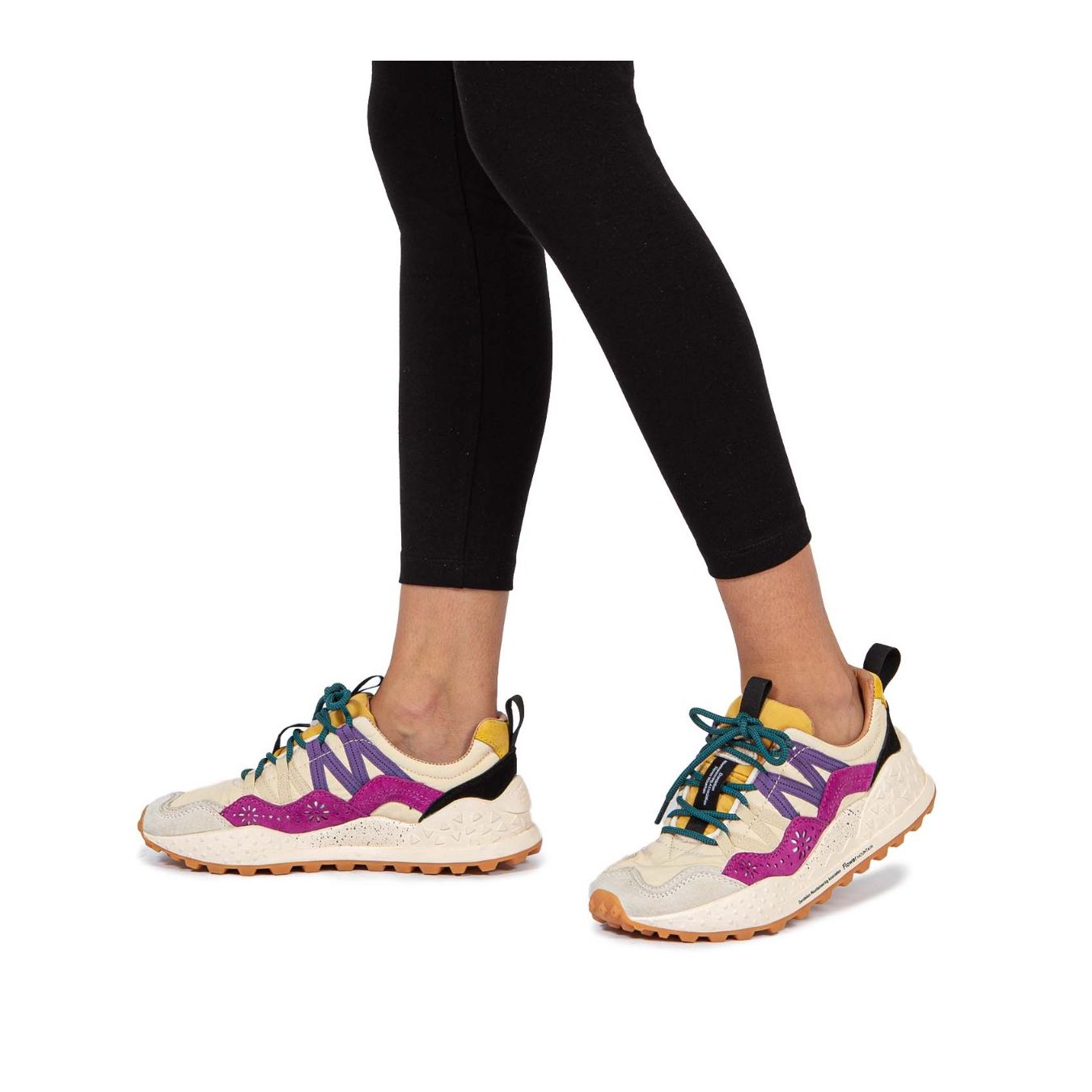 sneakers flower kountain washi indossate