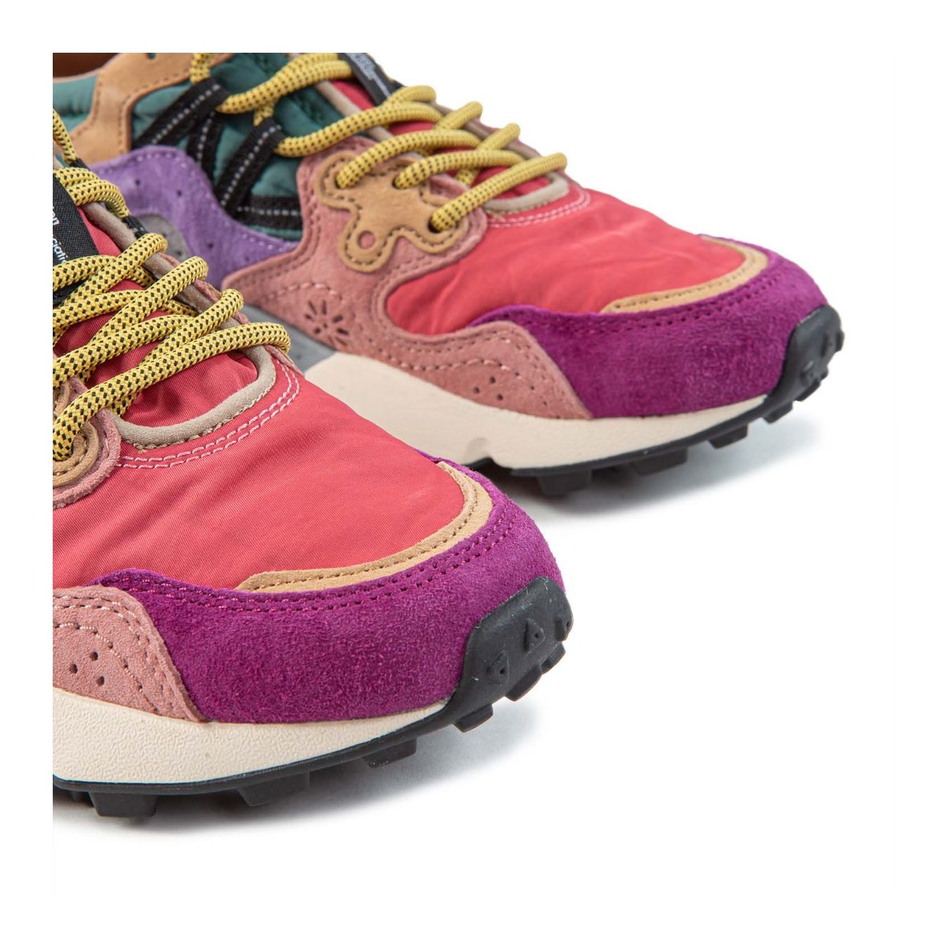 sneakers YAMANO con inserti fucsia  punta