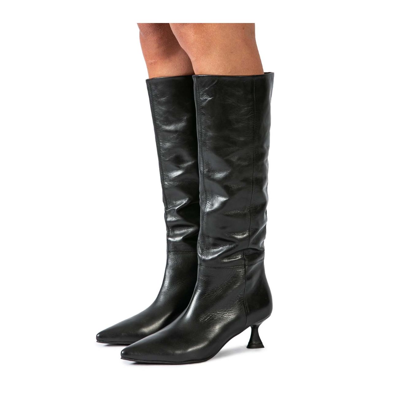 stivali tacco rocchetto in pelle nera  lato