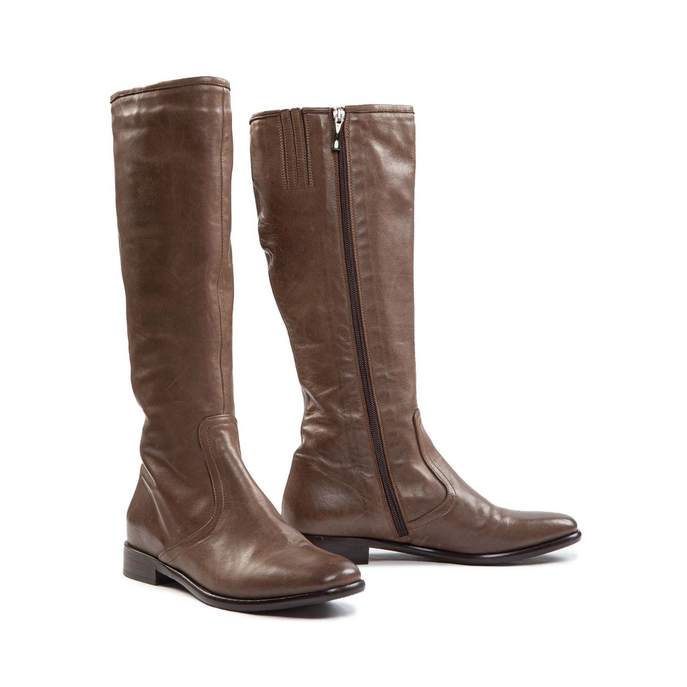 stivale in pelle fango lato