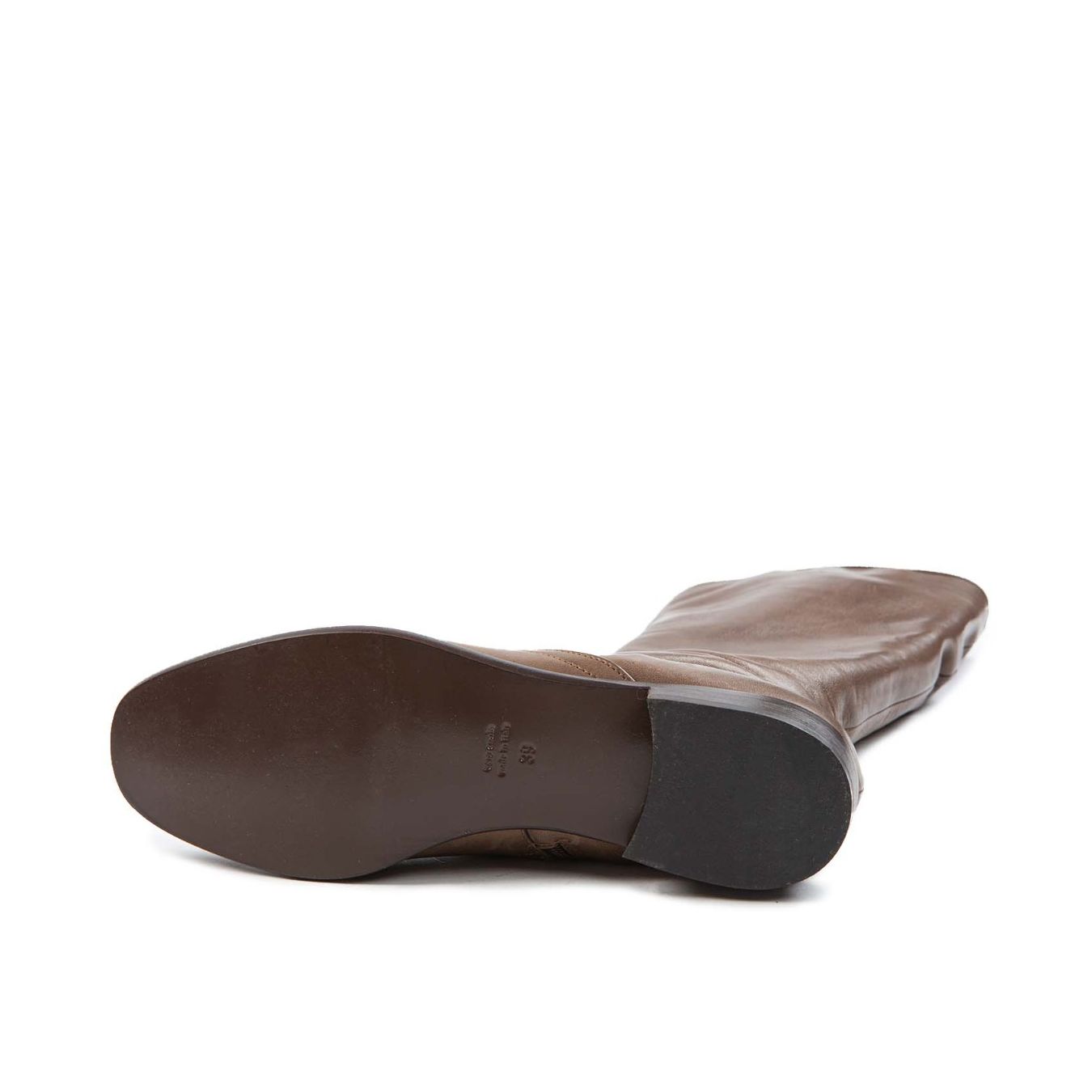 stivale in pelle fango suola