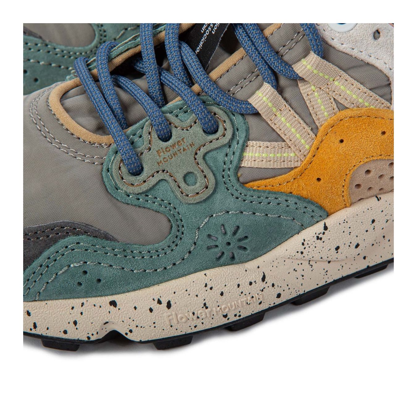 sneakers YAMANO grigie dettaglio