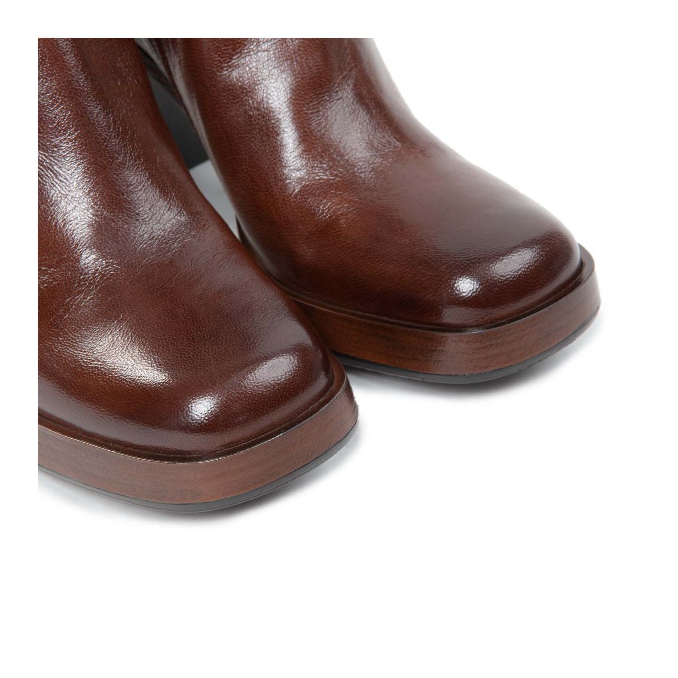 mjus tronchetti MICAELA in pelle chocolate davanti