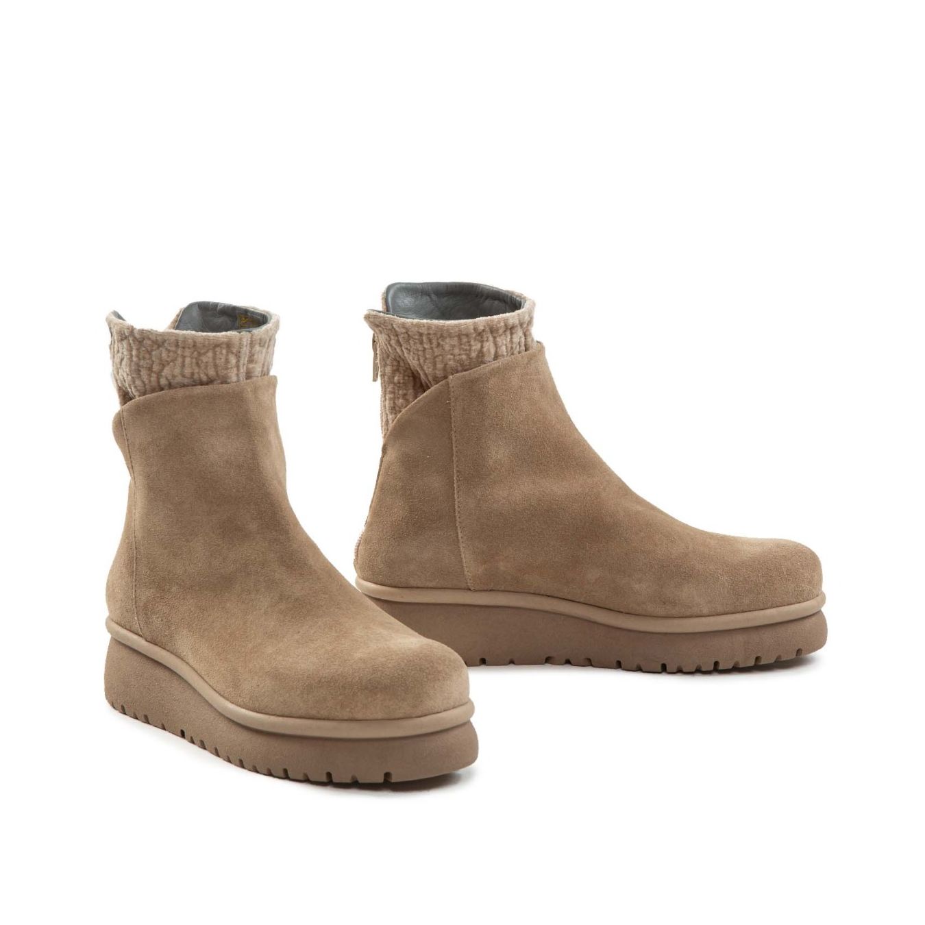 biker YAYA in camoscio camel lato