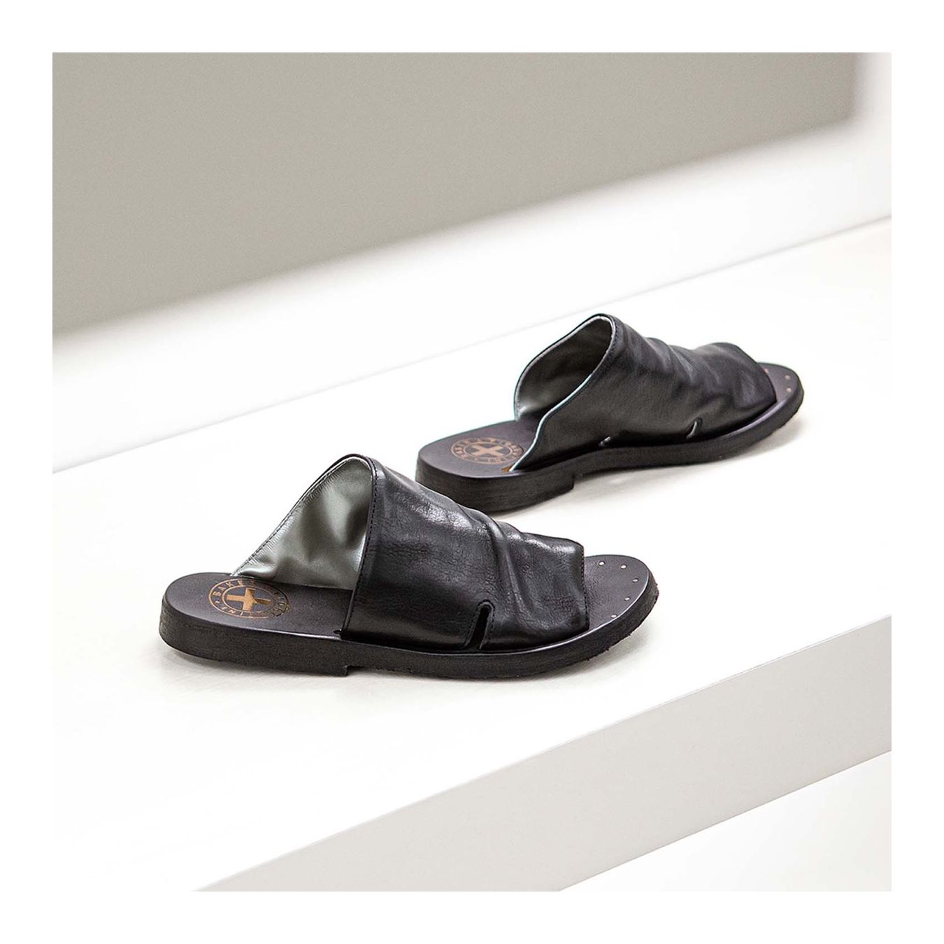 fiorentini baker sandalo pelle nera
