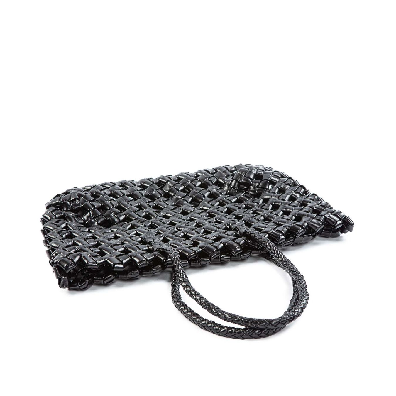 shopper intreccio largo in pelle nera sopra