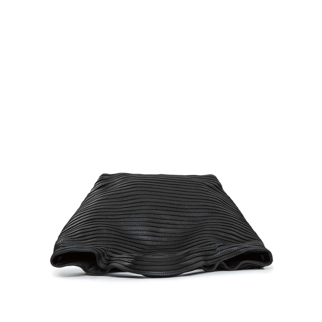 shopper in pelle nera con tracolla 