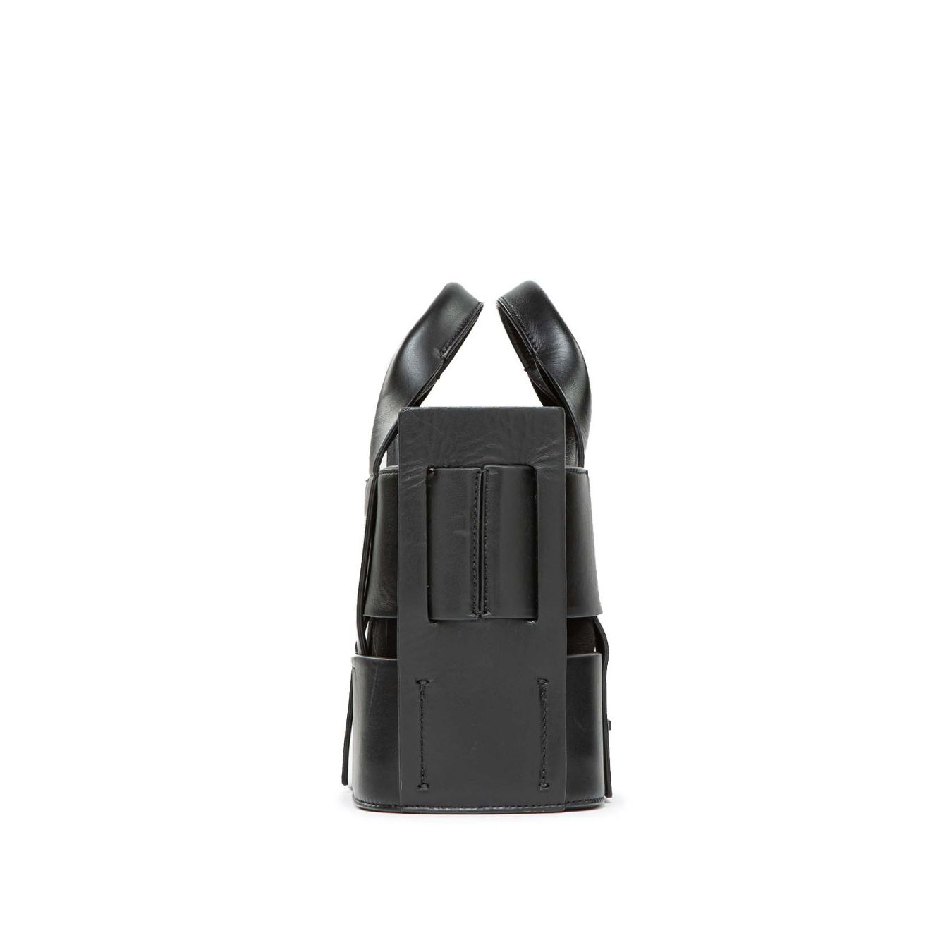 shopper con tracolla  in pelle nera 