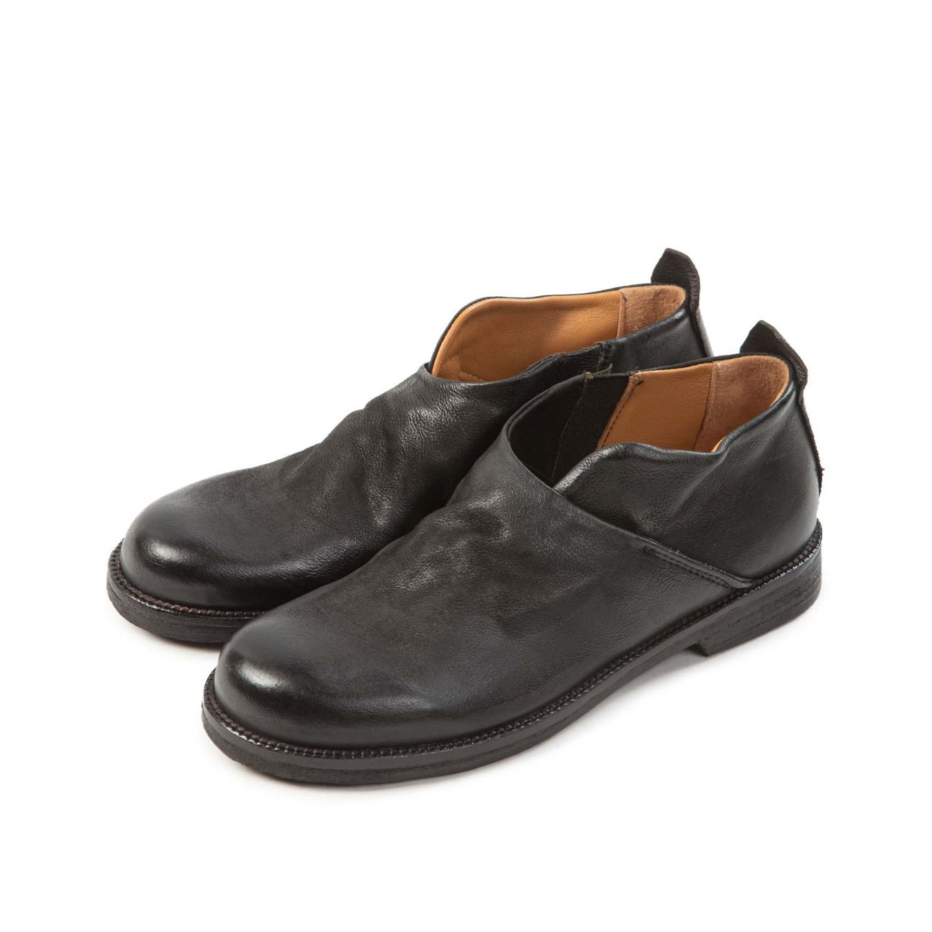 slipon in pelle nera  sopra