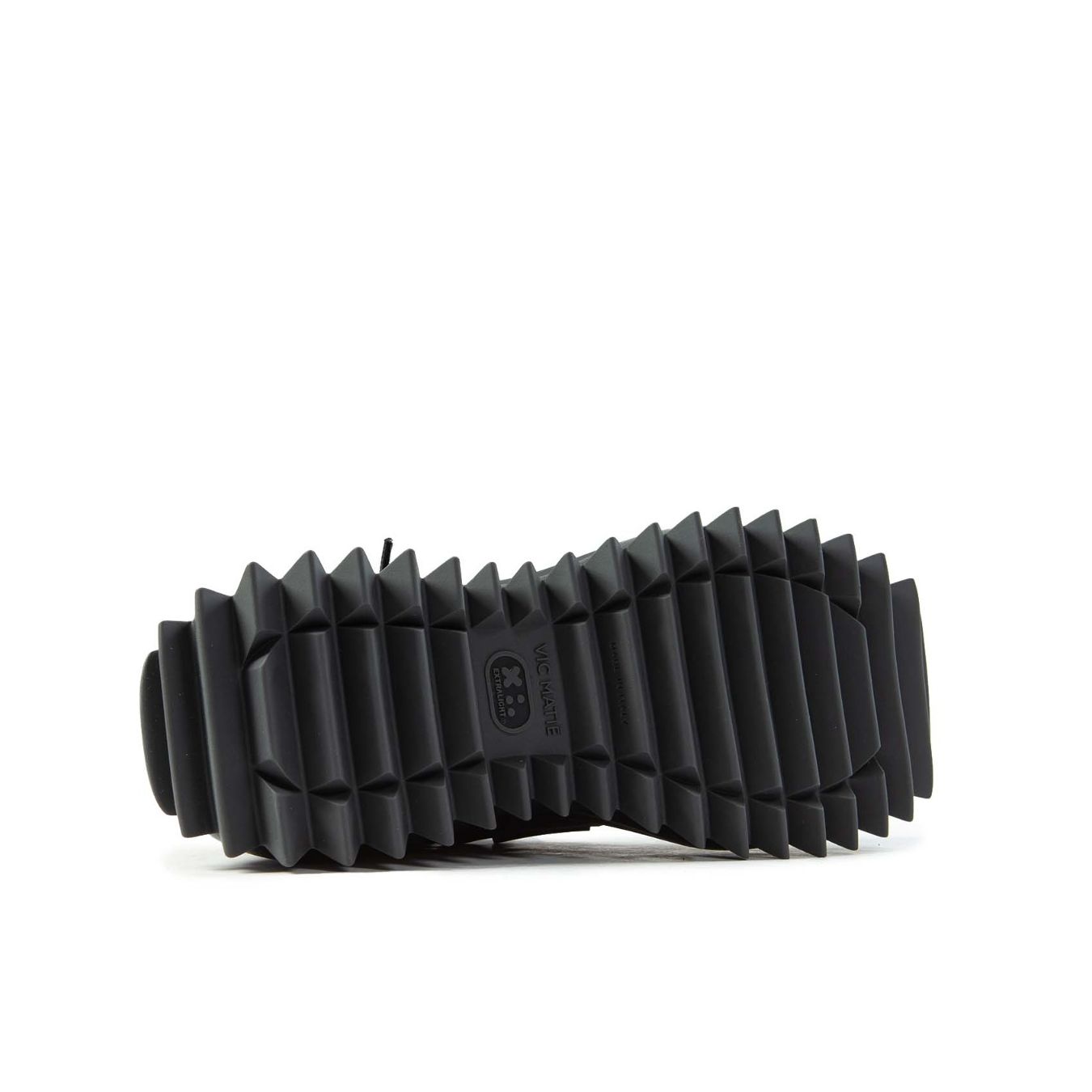 sneakers con carrarmato in pelle nera  sotto