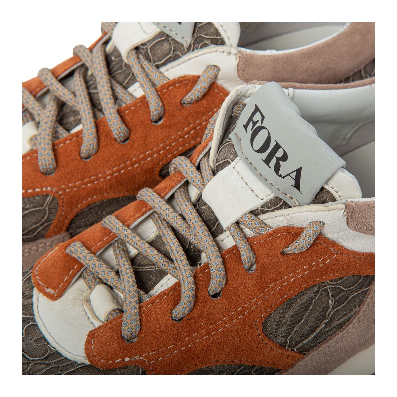 sneakers HOTY FLOWERS in camoscio tortora lacci