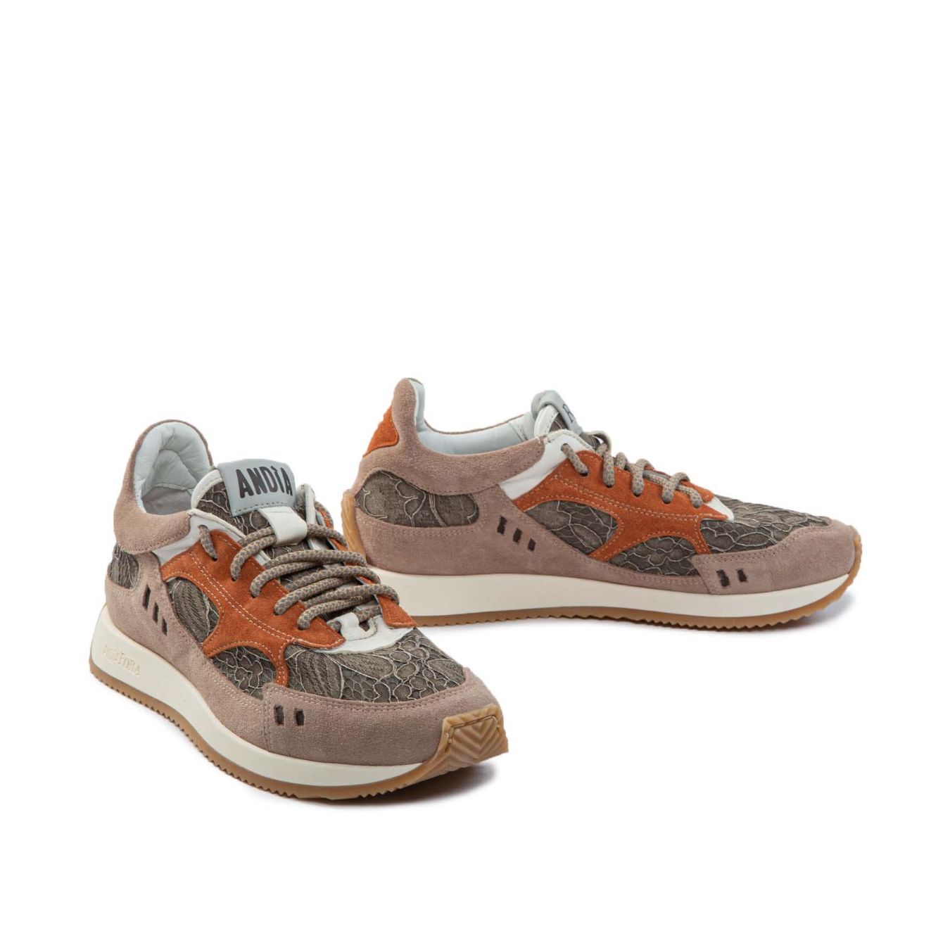 sneakers HOTY FLOWERS in camoscio tortora lato