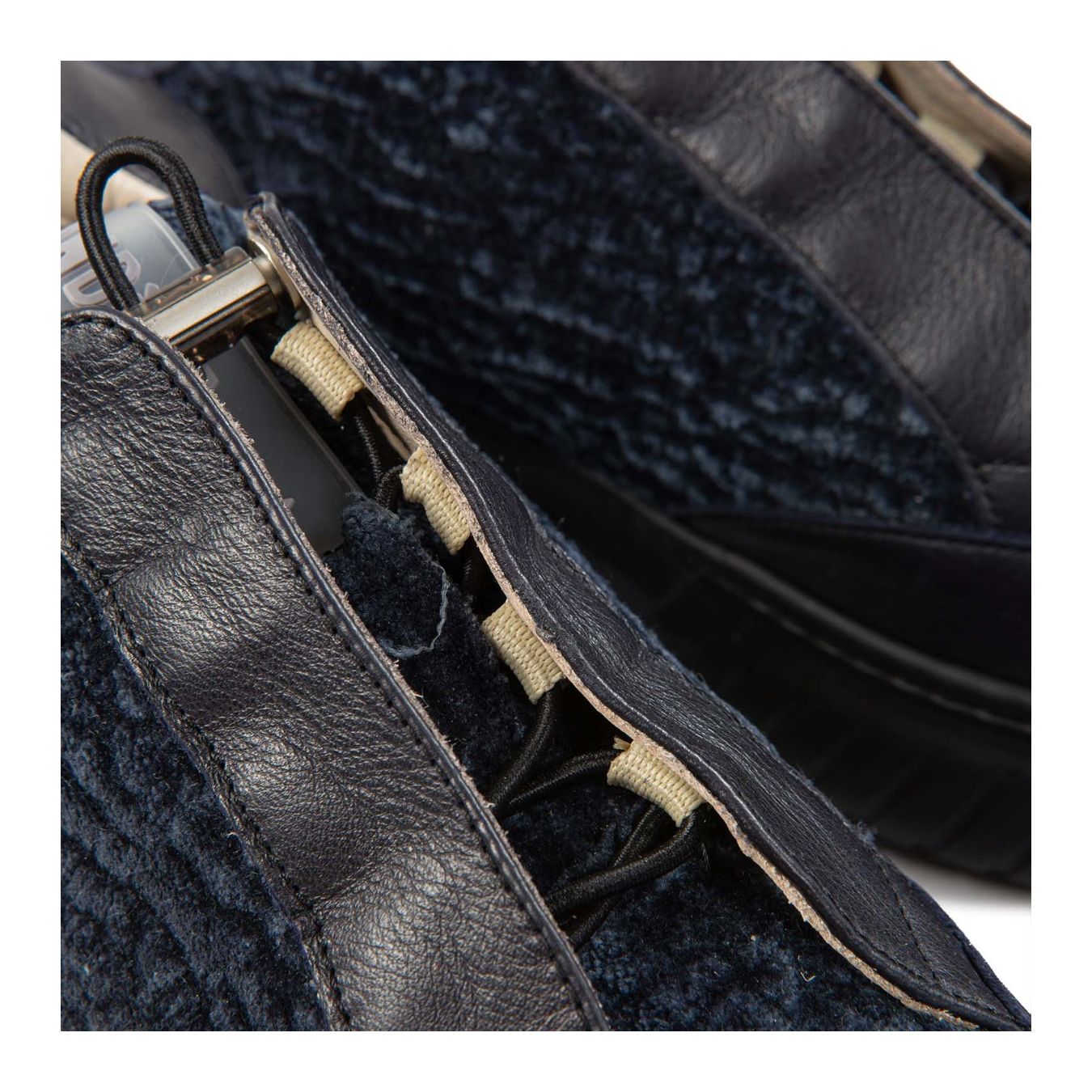 sneakers IVOR in suede blu dettaglio