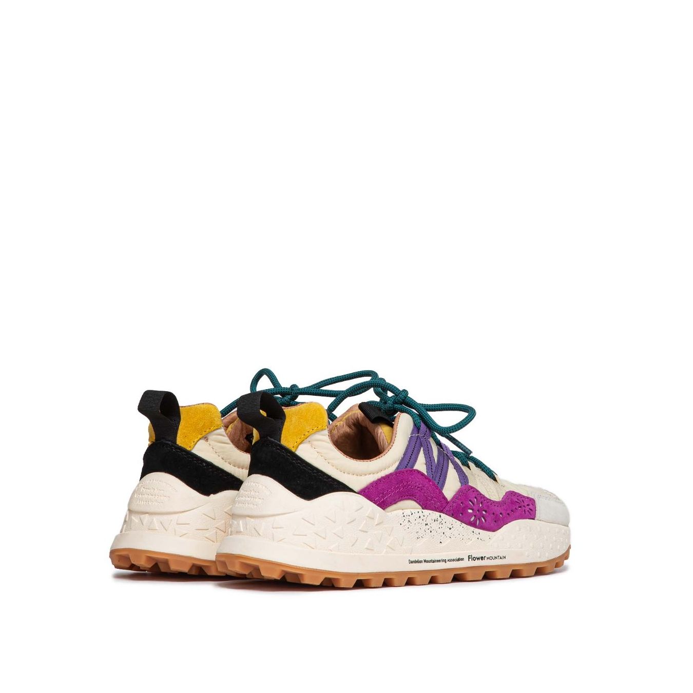 sneakers con lacci