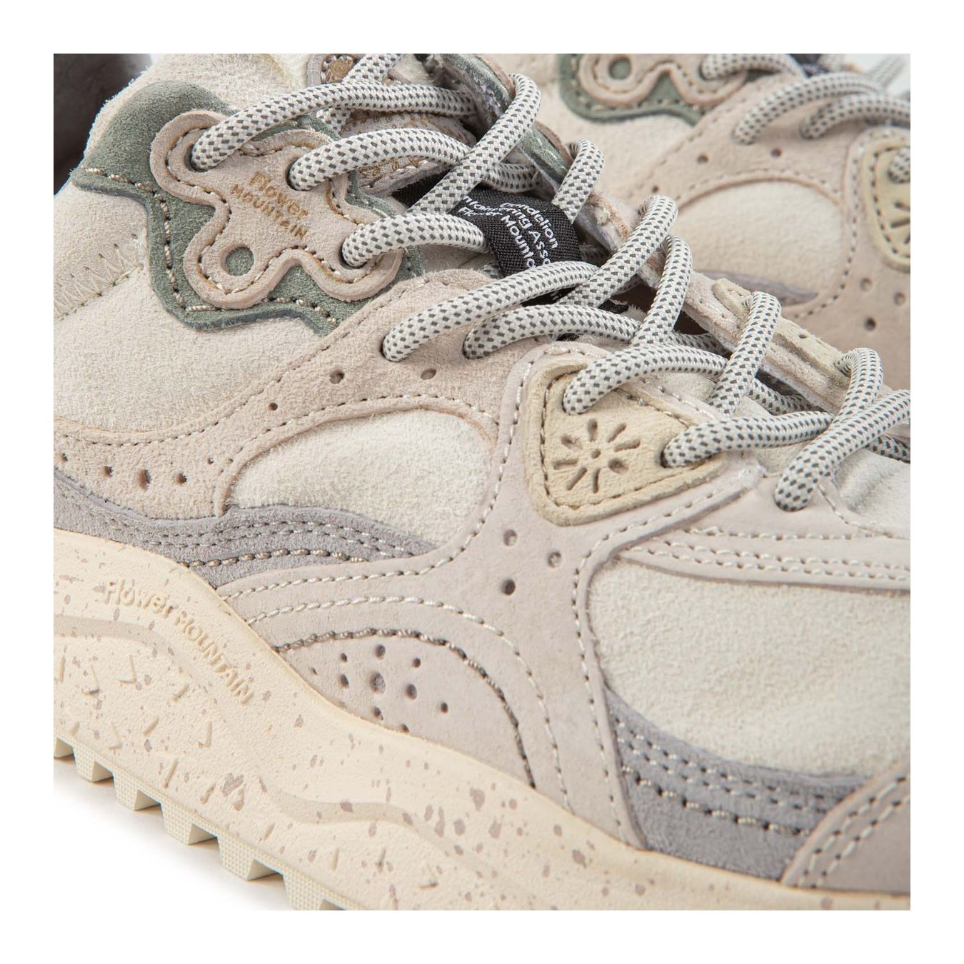 sneakers WAVE bianche dettaglio lacci