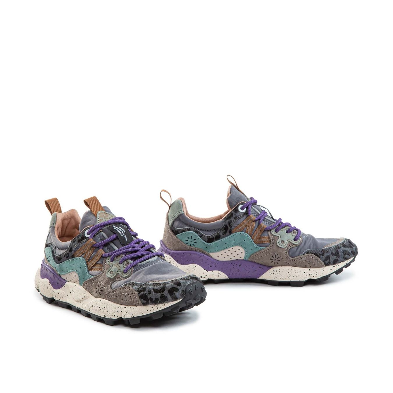 sneakers YAMANO con inserti grigi lato