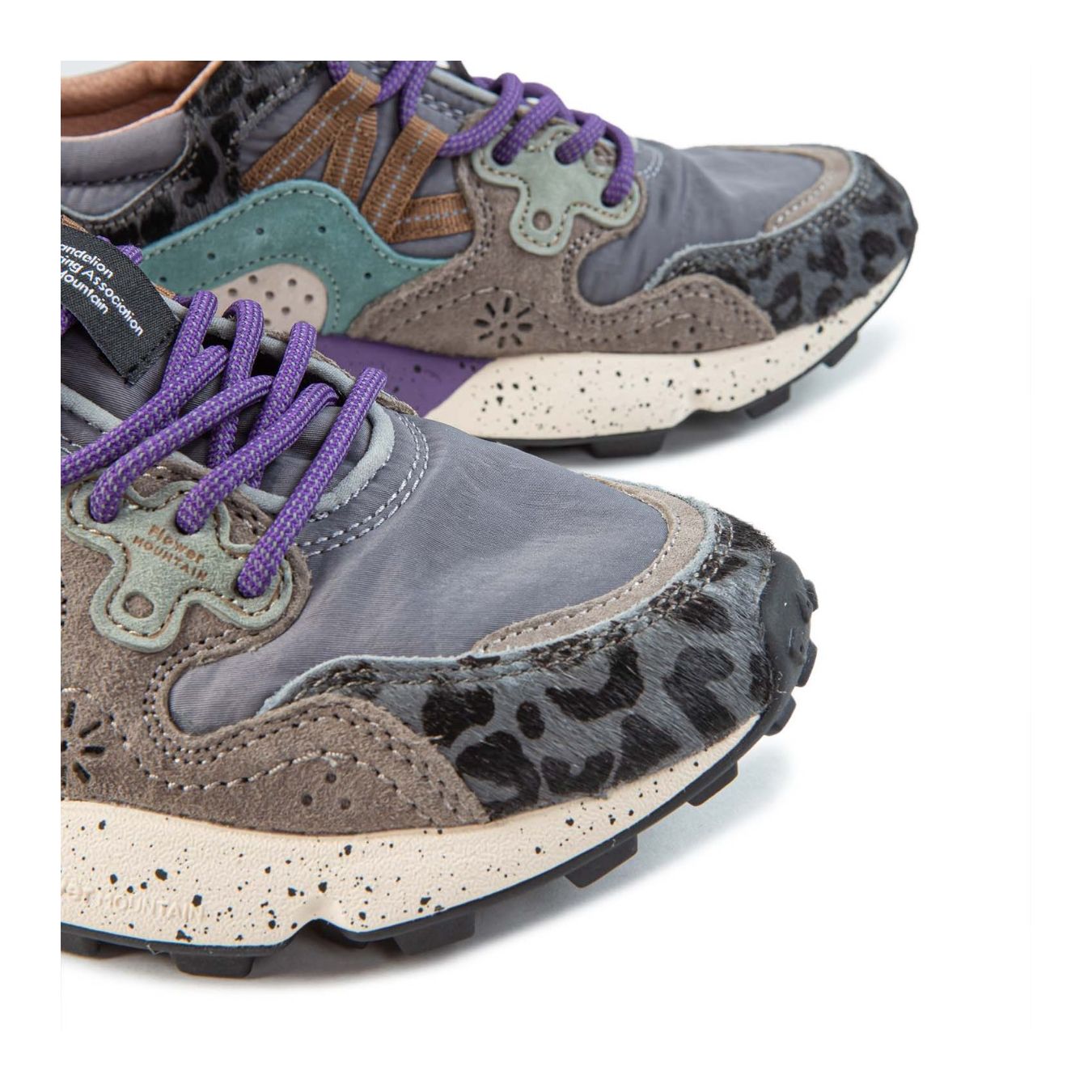 sneakers YAMANO con inserti grigi  punta