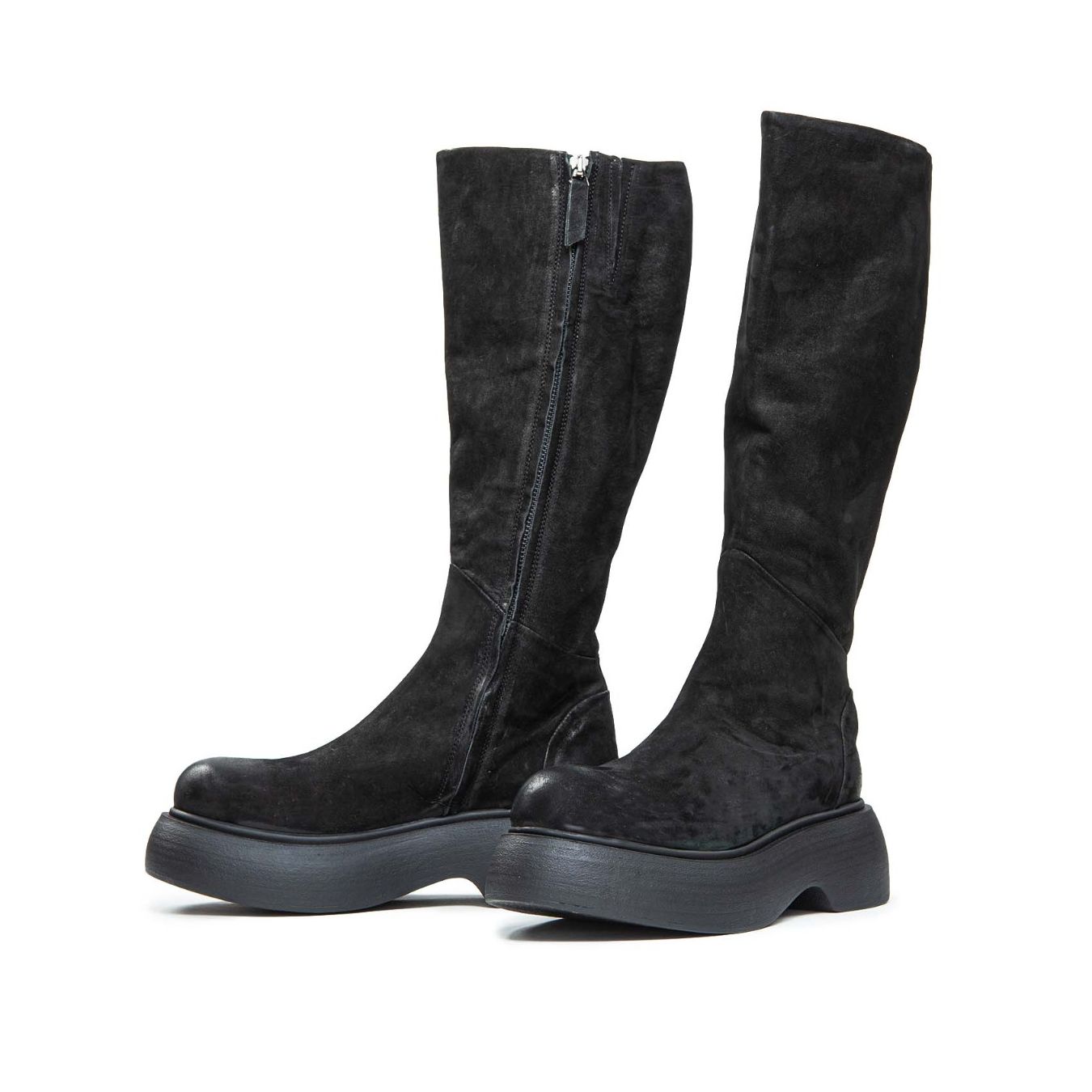 stivale in camoscio nero