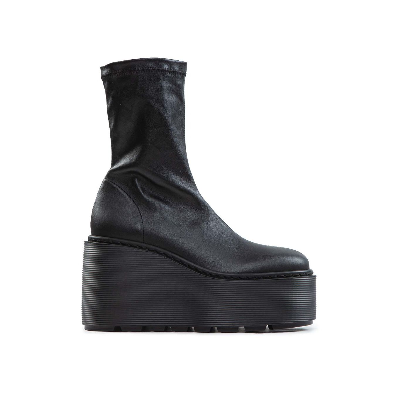 stivaletti con zeppa in pelle nera 