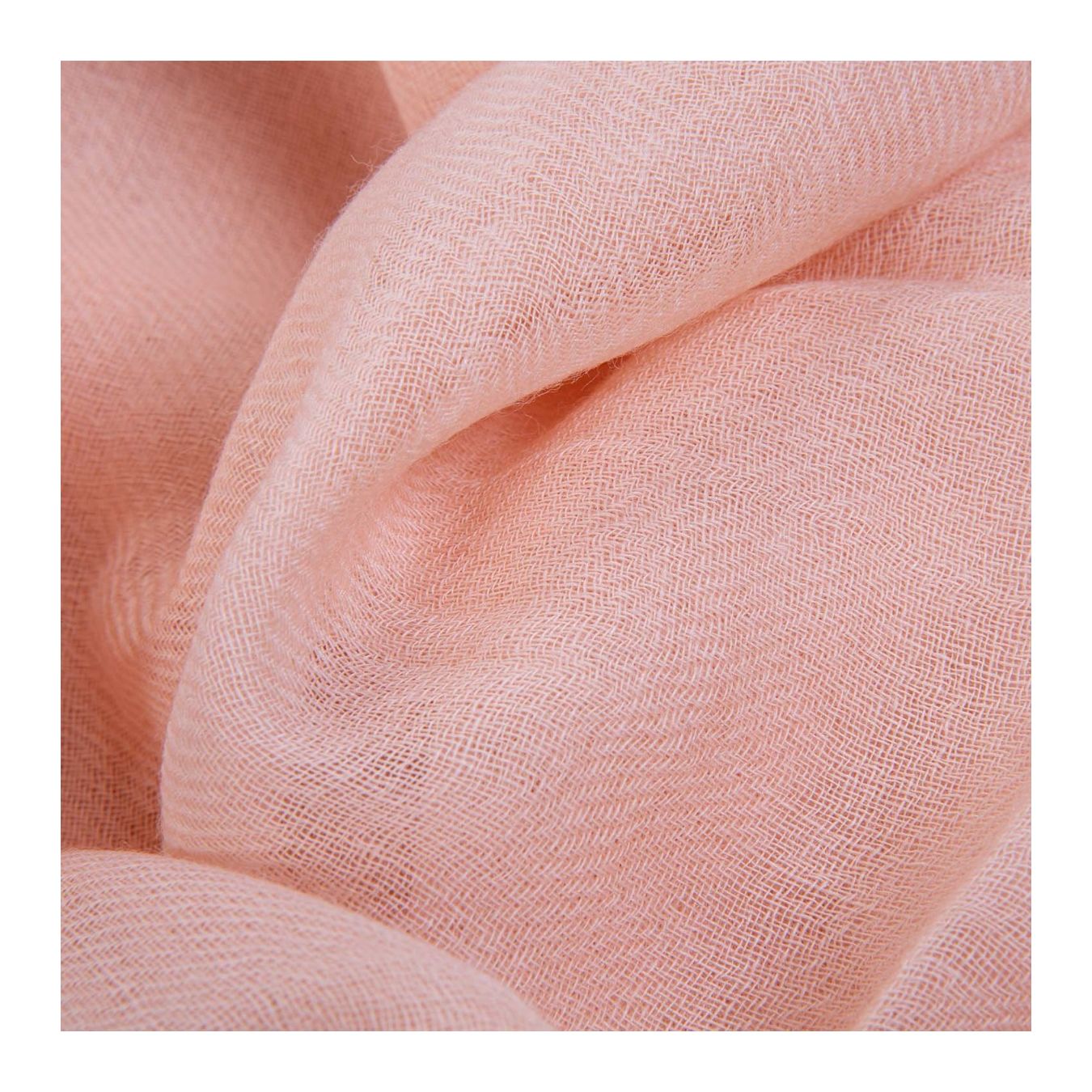 sciarpa rosa in lana dettaglio