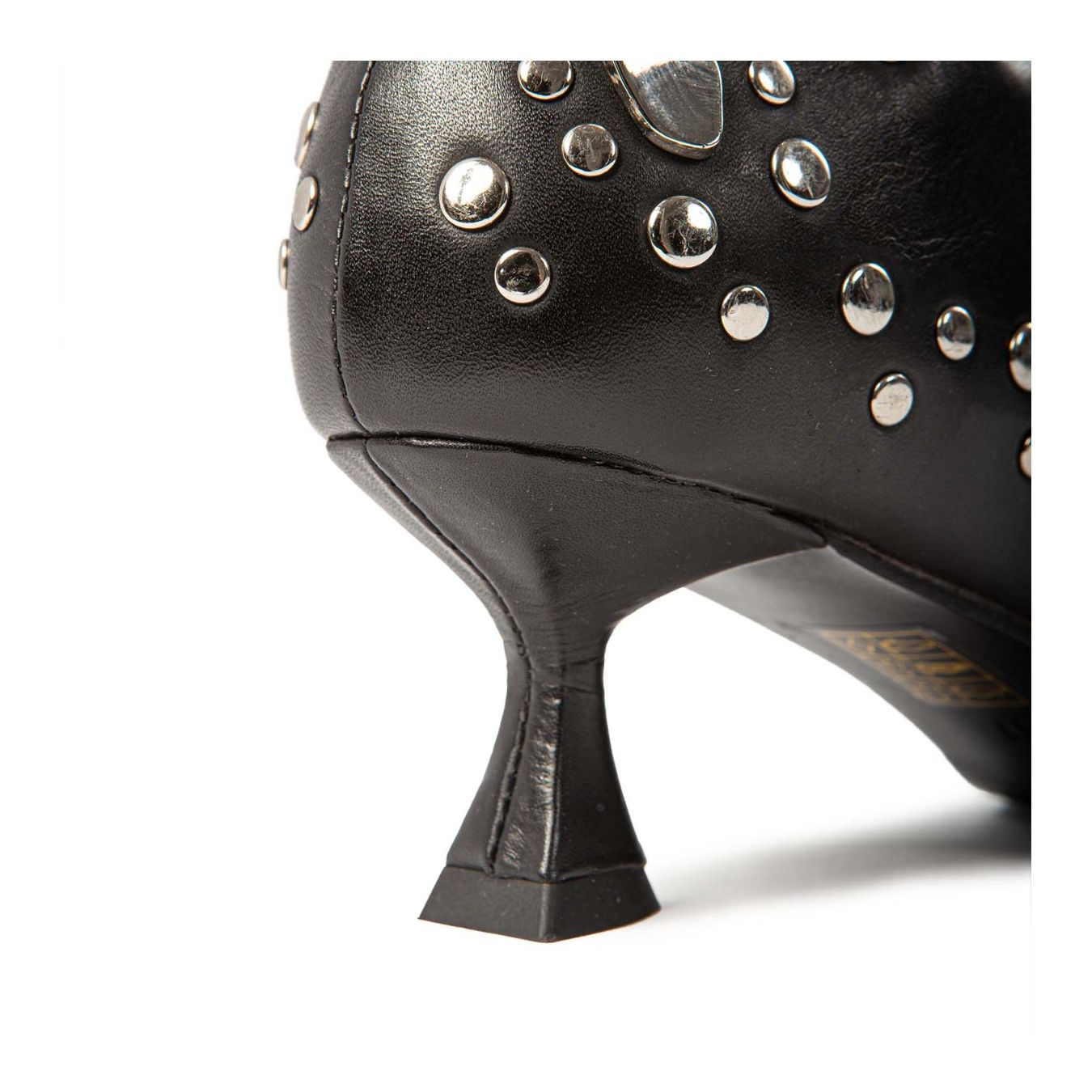 uma tronchetto multiborchie in pelle nera  tacco