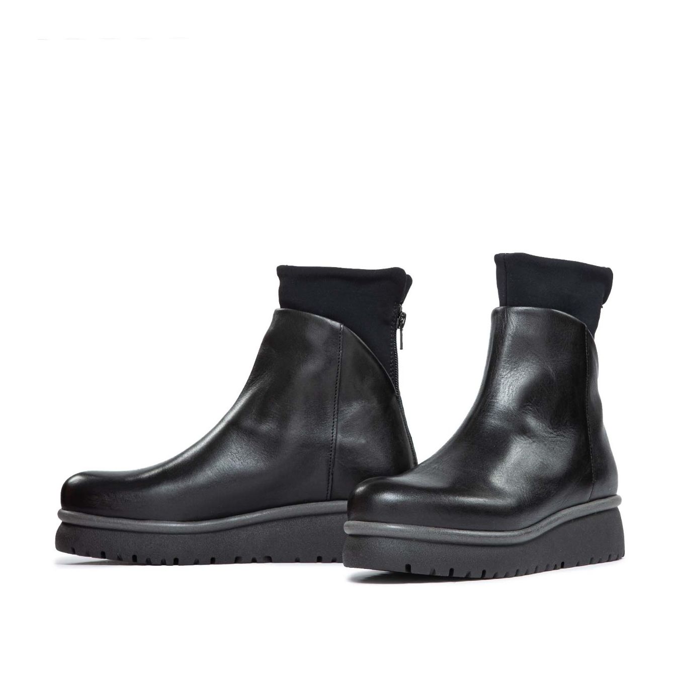 yaya tronchetto in pelle nera