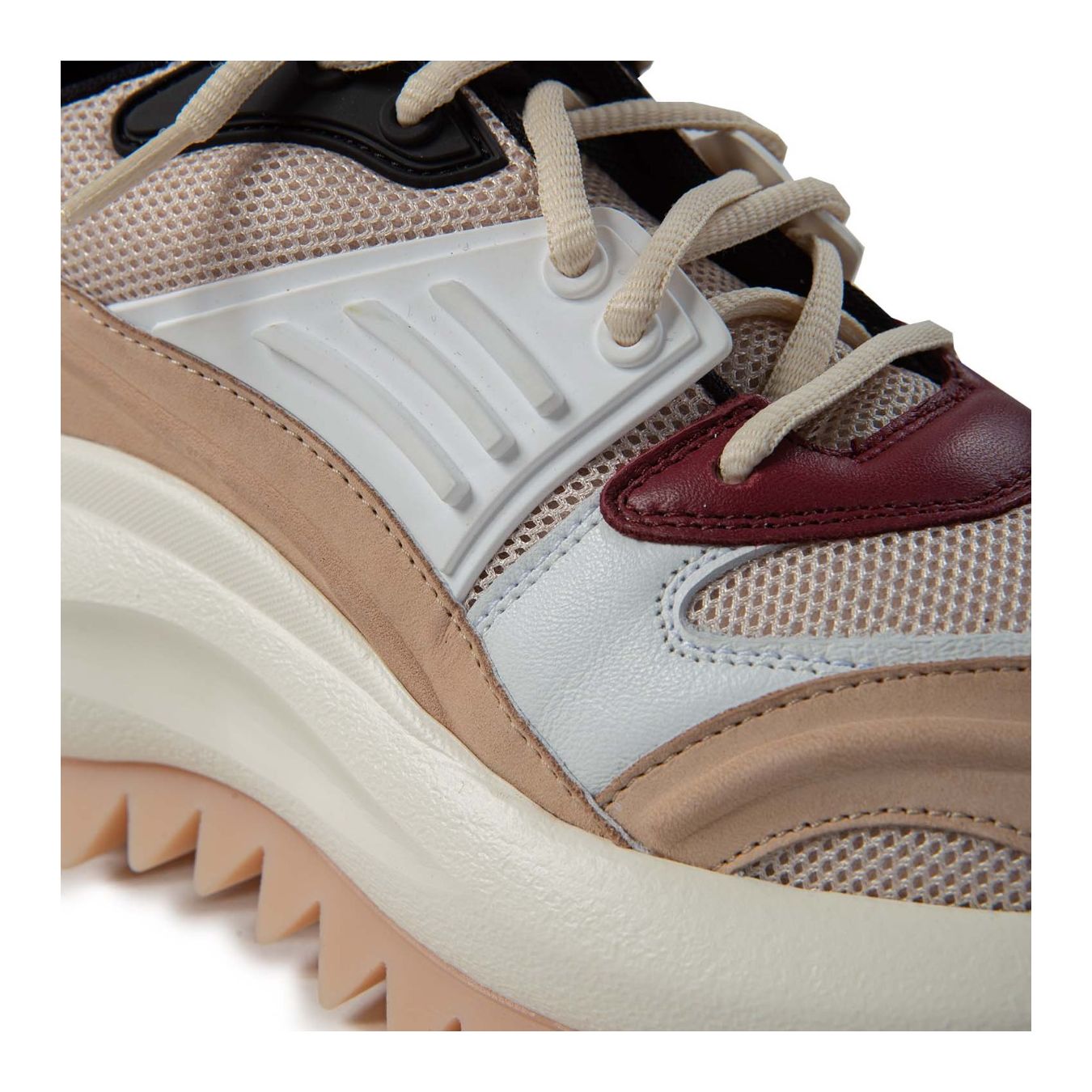 sneakers con inserti rosa e bordeaux  dettagli