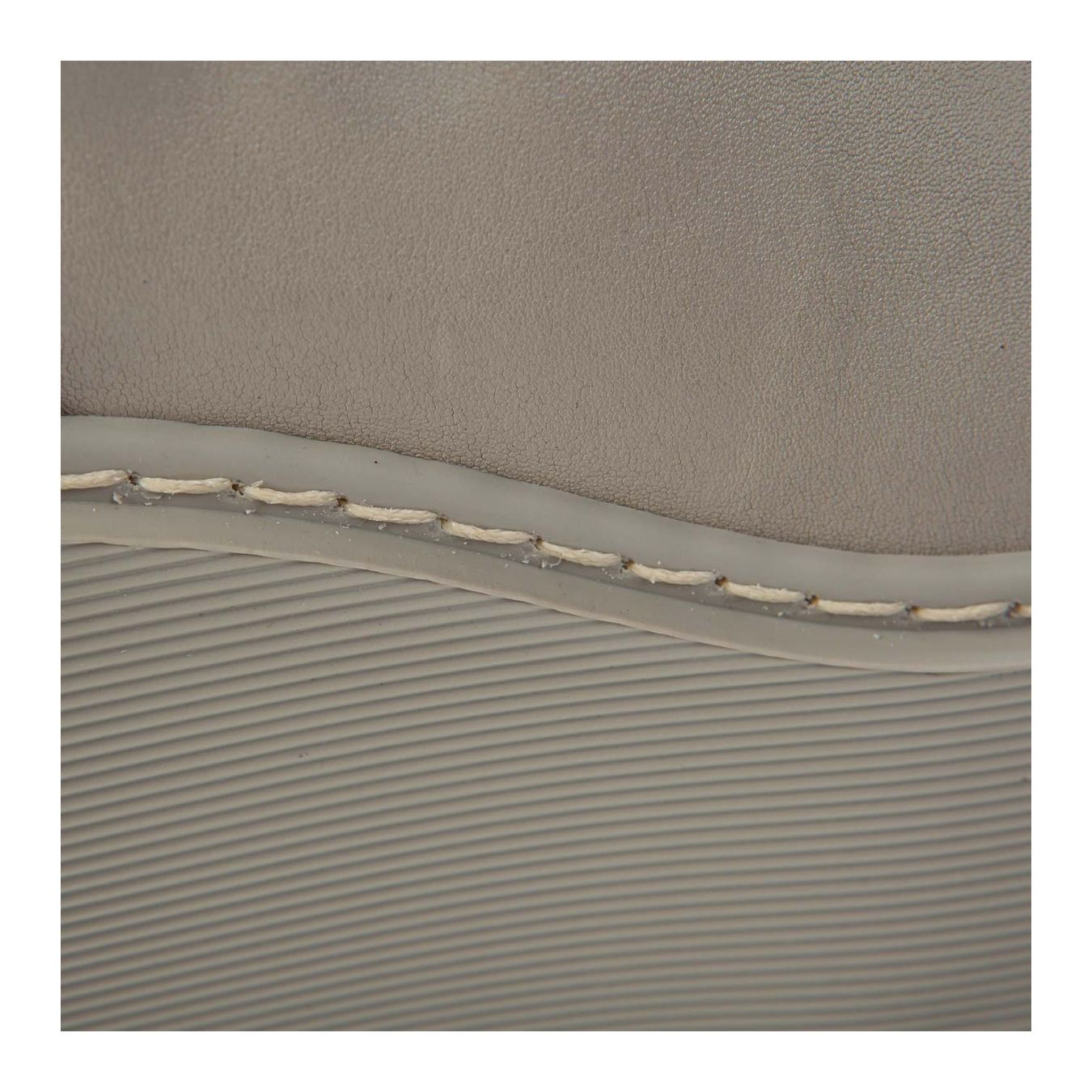 tronchetti con zeppa in pelle grigio desert  dettagli