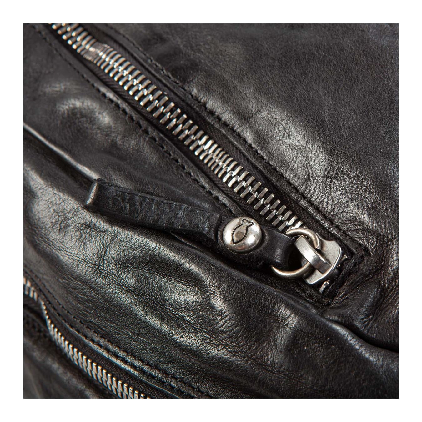 zaino FRASSINO in pelle nera lampo