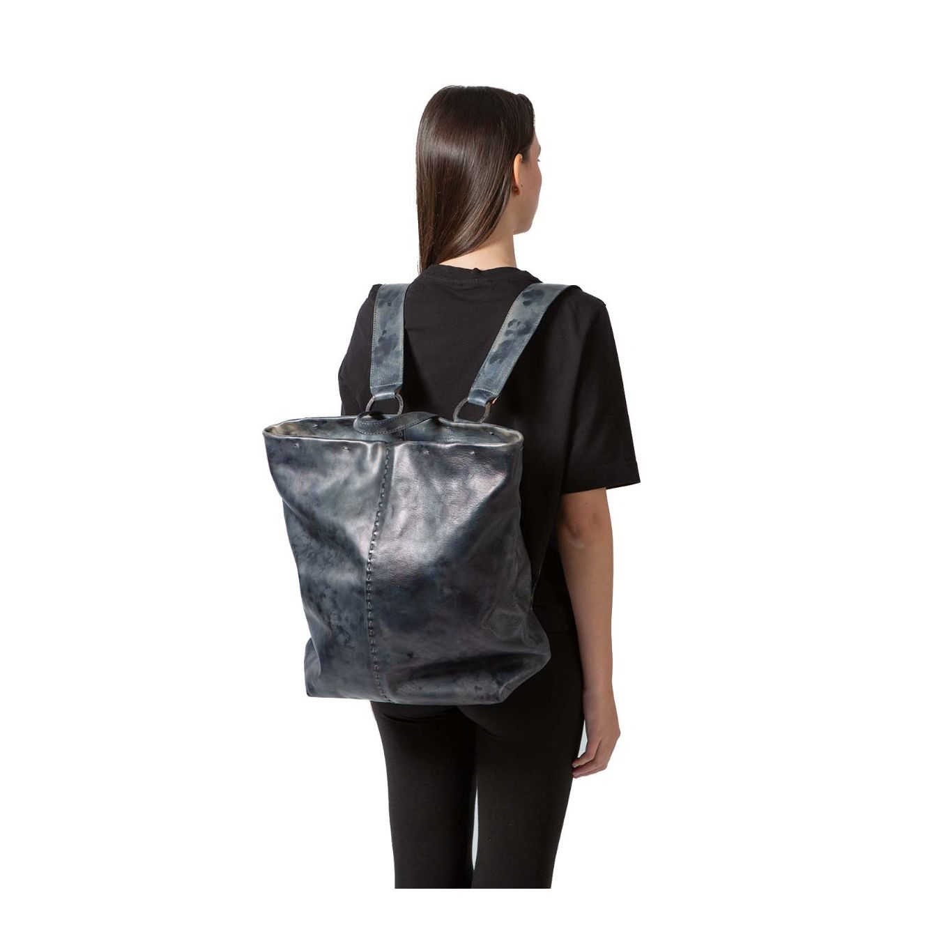 zaino sheild blu indossato