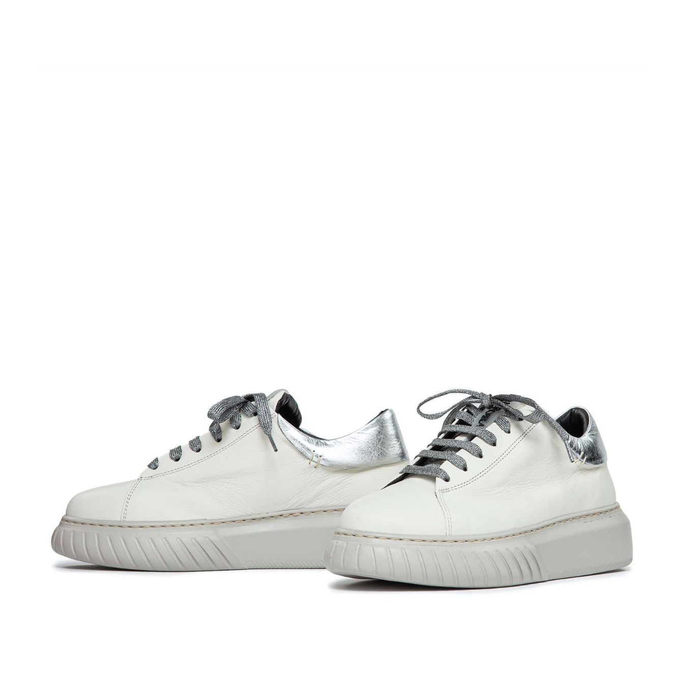 sneakers zoe cut andia fora in pelle con lacci