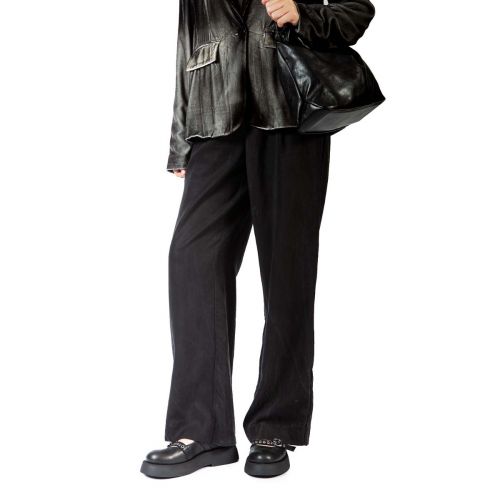 bebe con fibbie in pelle nera 