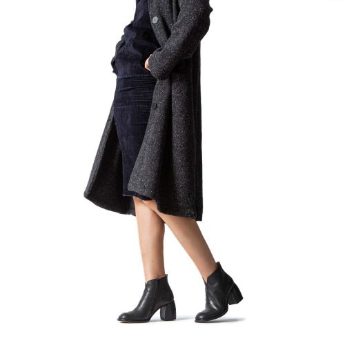 accollato in pelle nera 