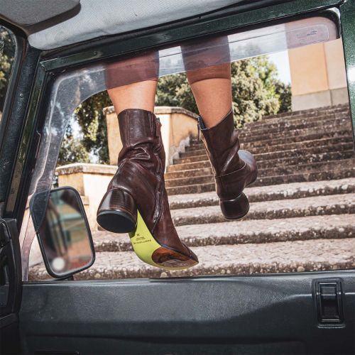 tronchetto con mezzo tacco in pelle castagna 