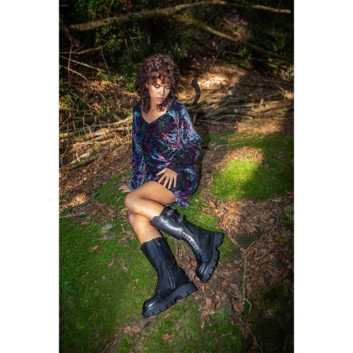 stivali anfibi in pelle nera 