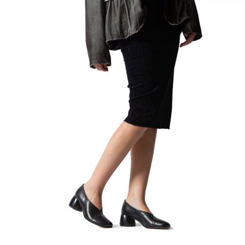 decollete con tacco tondo in pelle nera 